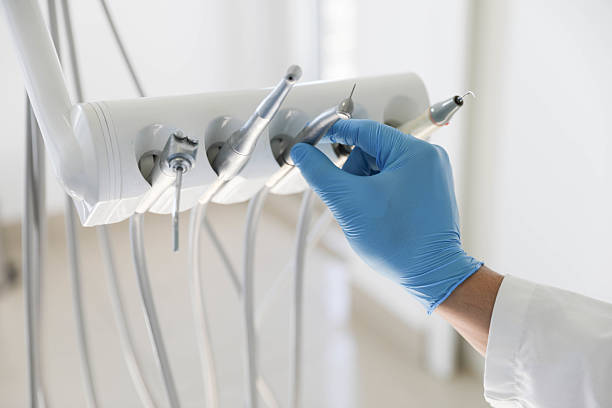 Professional Tooth Extraction technician working in Crescent, OK